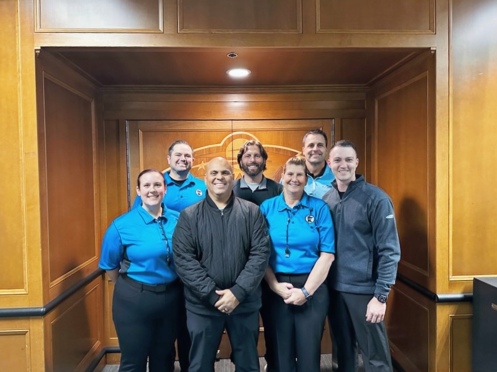 Volleyball officials photo 1