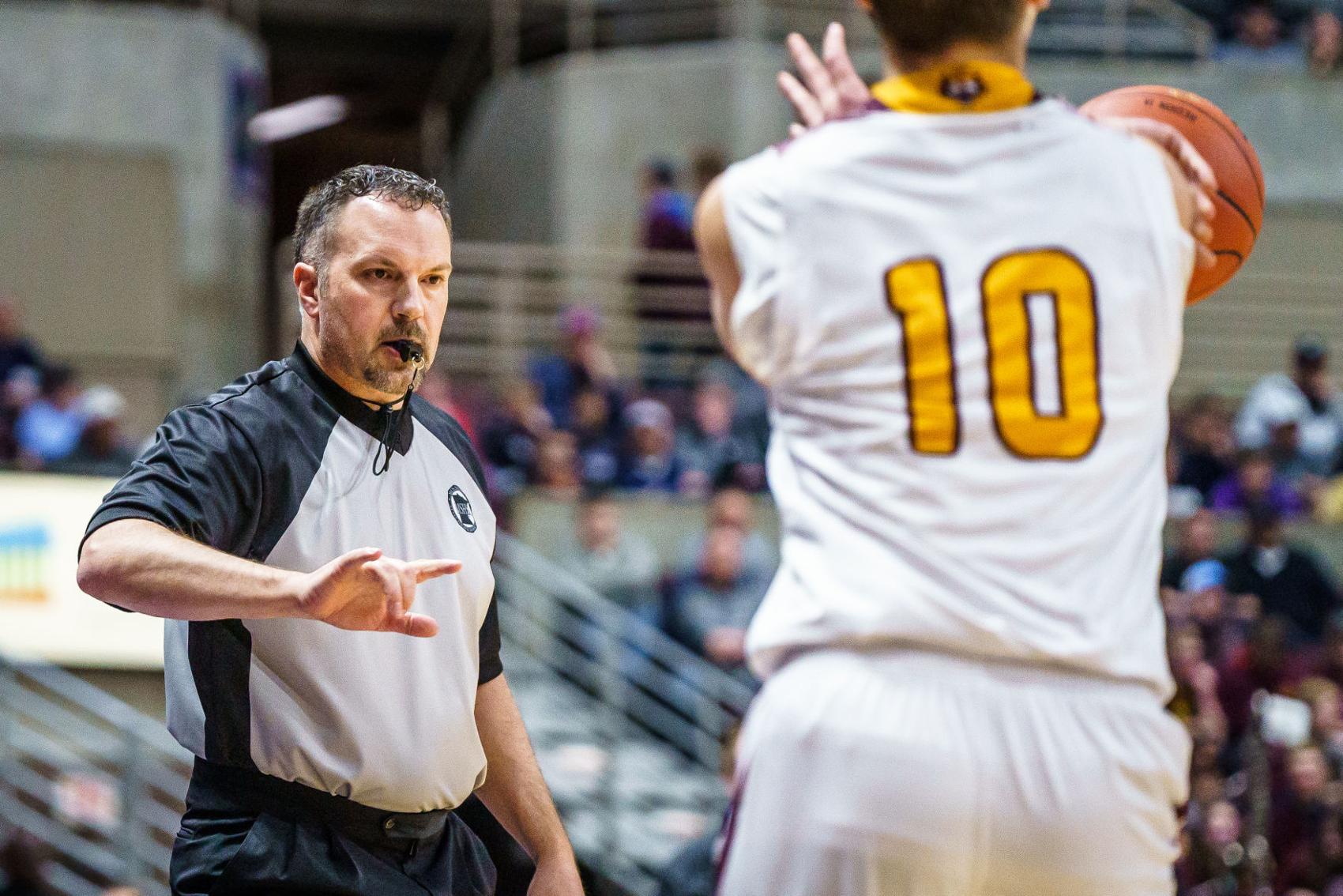 Basketball officials photo 3